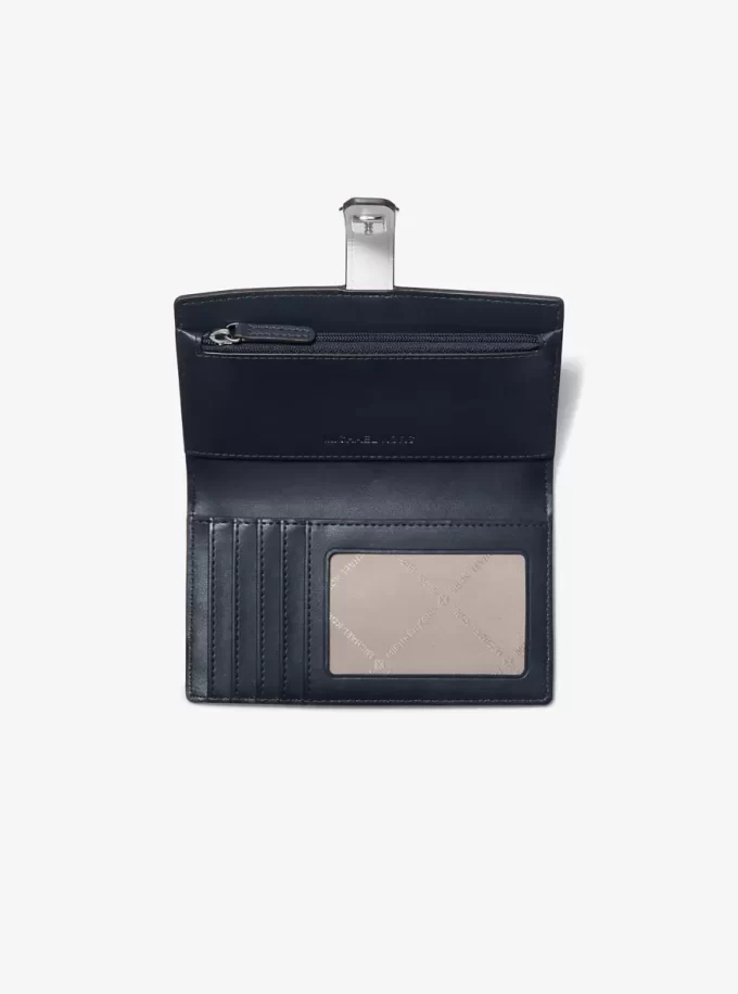 Greenwich Medium Signature Logo Wallet Greenwich Medium Signature Logo Wallet